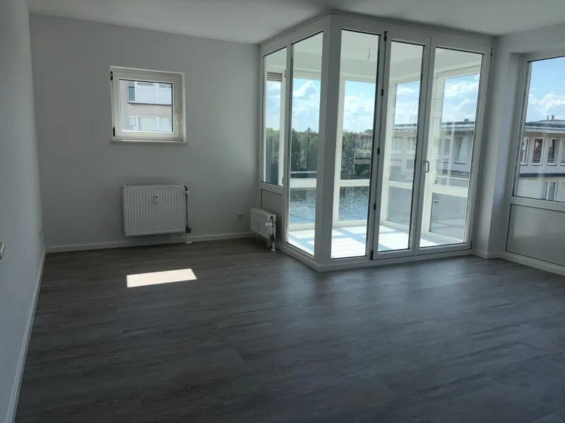 Schöne 1,5 Zimmer-Wohnung mit Blick auf die Spree ! — photo 1
